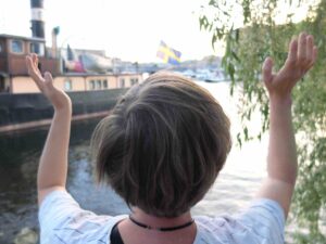 Pentecôtiste en prière à Stockholm