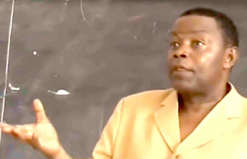 Kä Mana en 2012 devant les étudiants de l'Université de Kinshasa