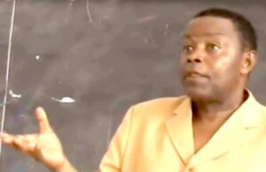 Kä Mana en 2012 devant les étudiants de l'Université de Kinshasa