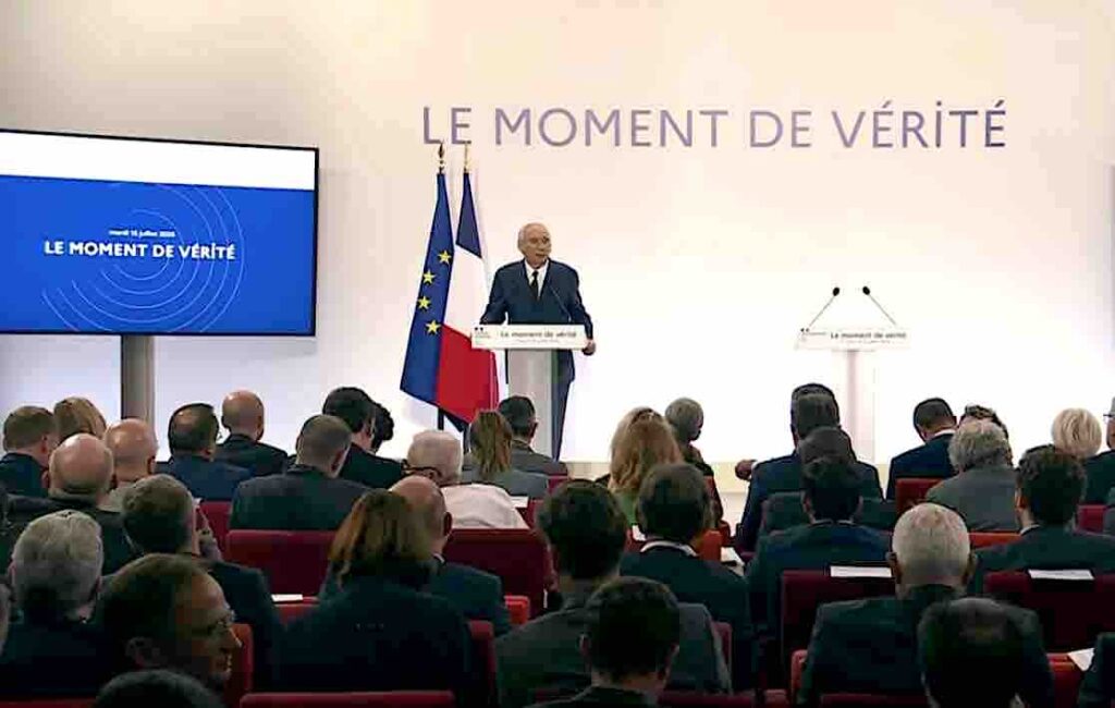 François Bayrou lors de sa conférence du 15 juillet 2025