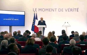 François Bayrou lors de sa conférence du 15 juillet 2025