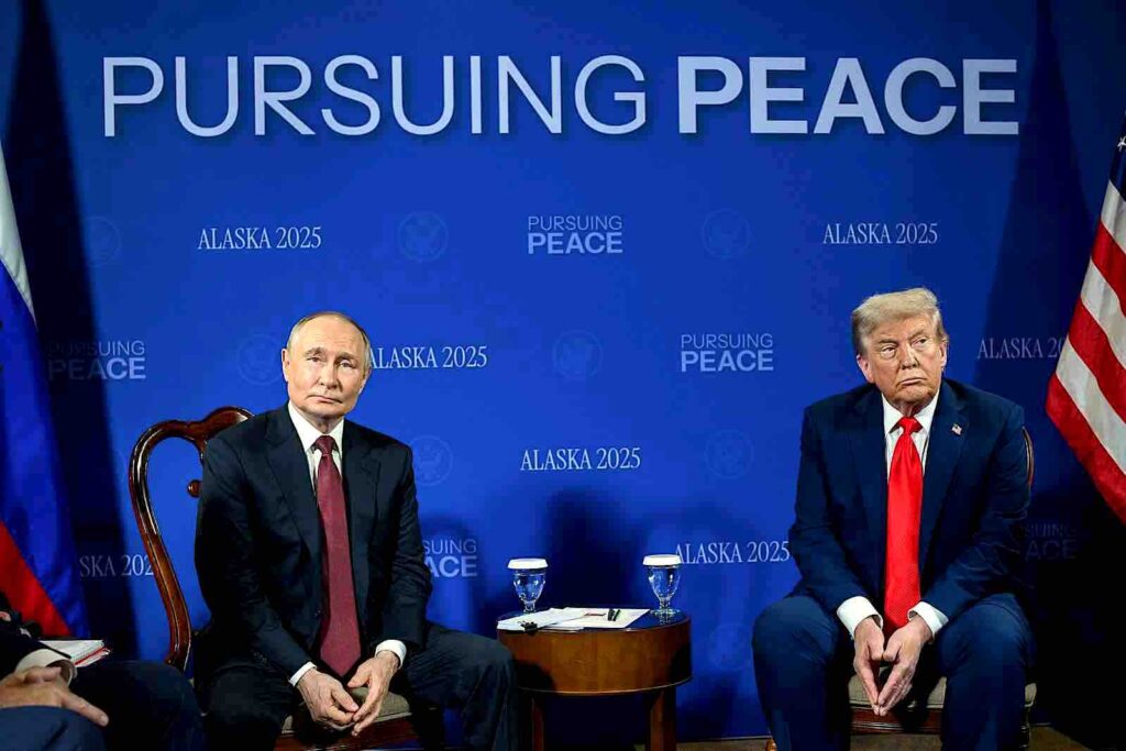 Trump et son hôte russe le 15 août 2025 à Anchorage