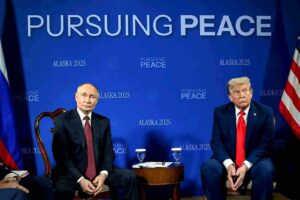 Trump et son hôte russe le 15 août 2025 à Anchorage
