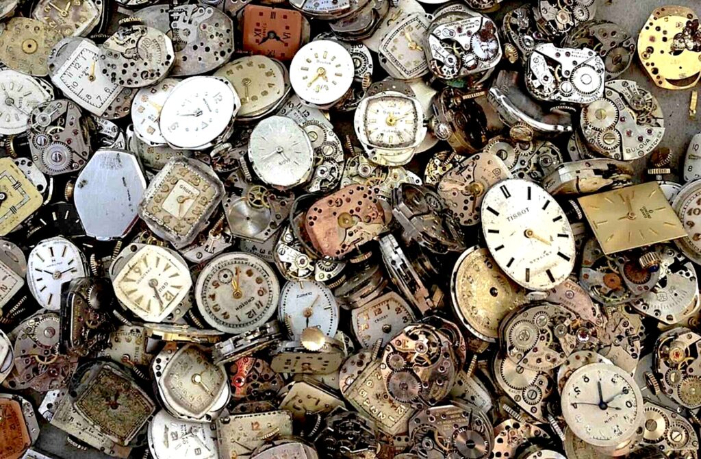 lot de montre vintage marron et blanc